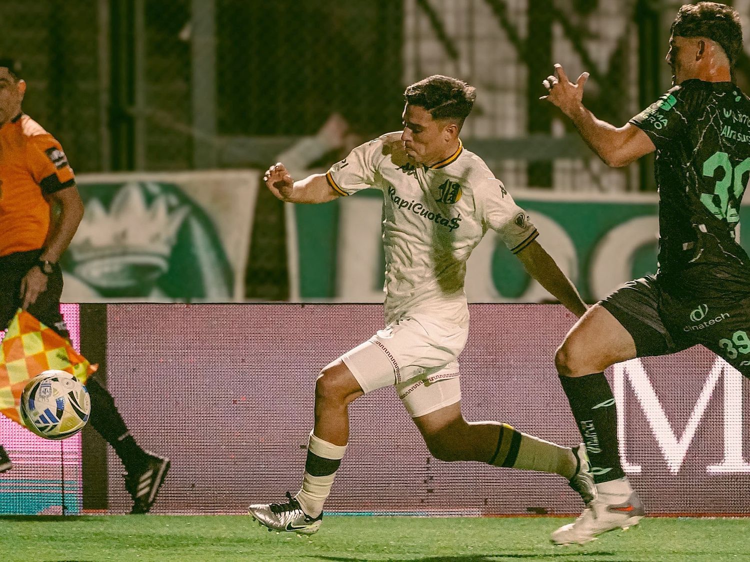 Sarmiento superó a Aldosivi