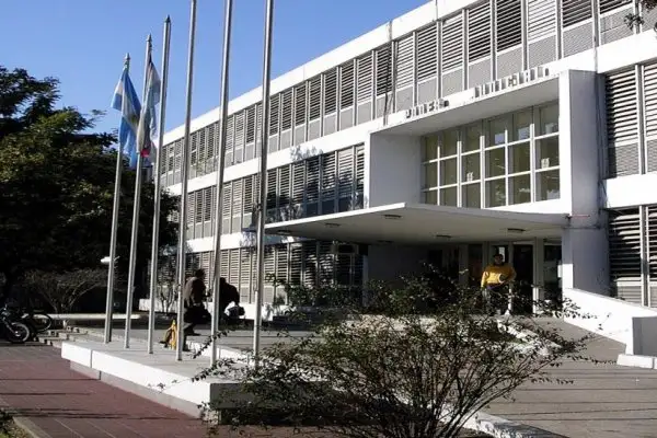 Por un caso sospechoso se activó el protocolo COVID 19 en la Alcaida de Tribunales