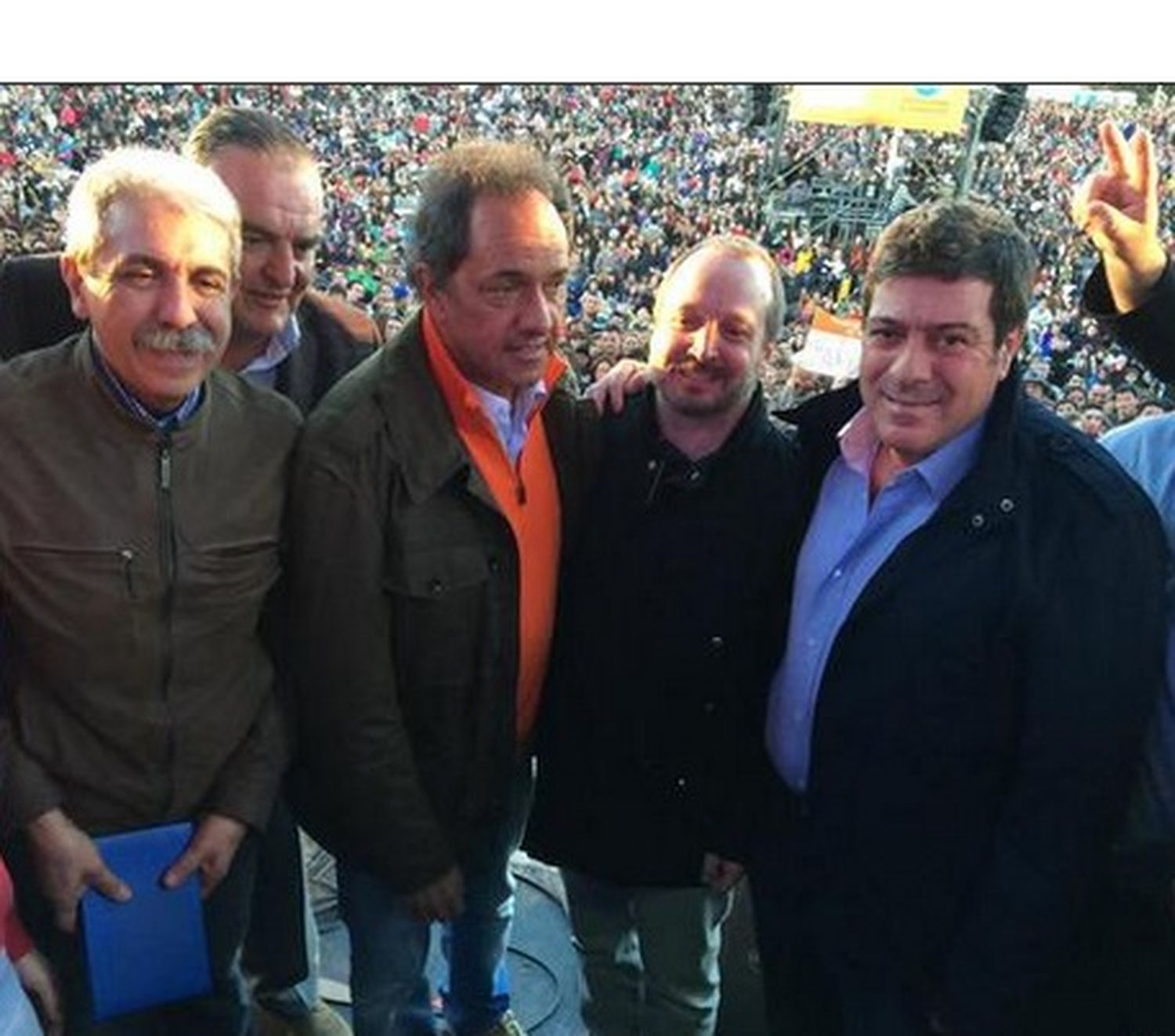 Scioli en los  400 años de Baradero prometió construir un puerto