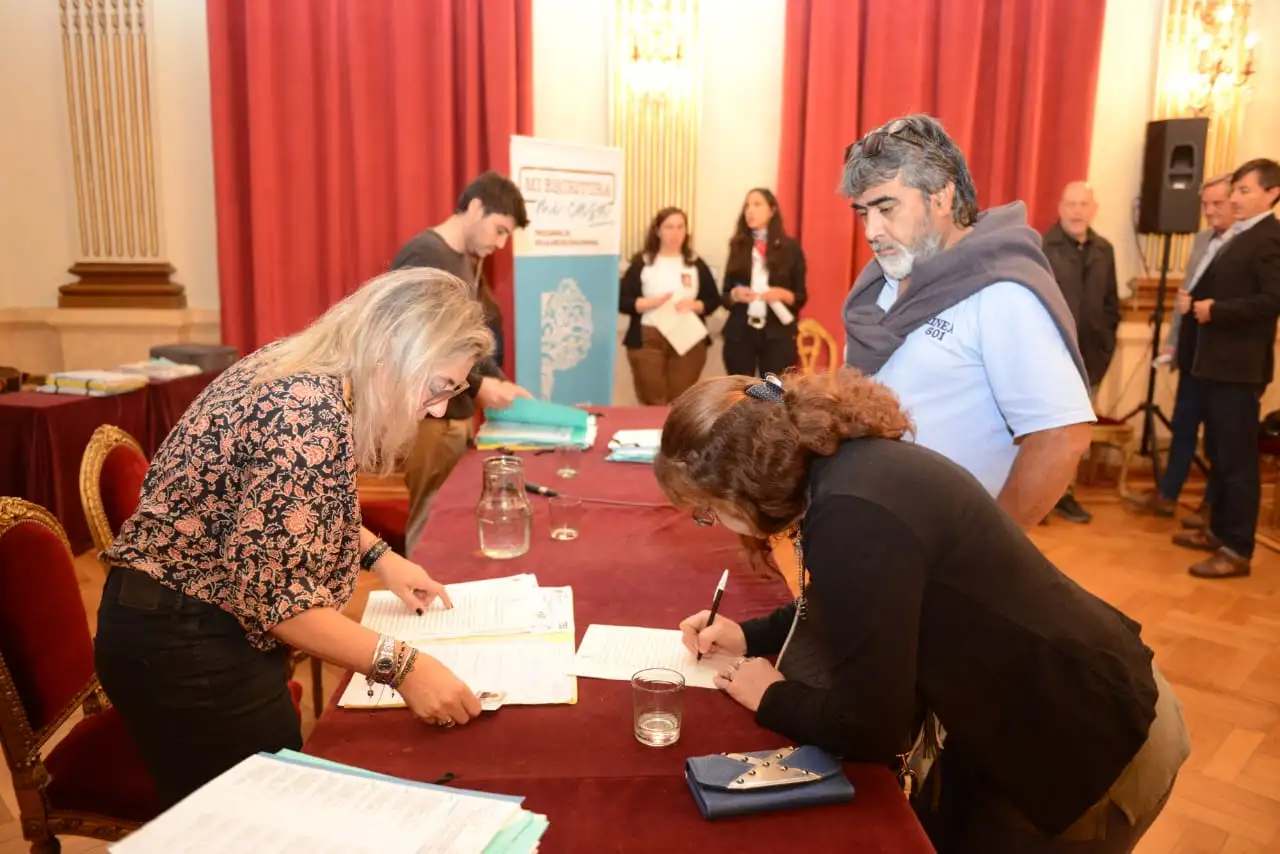 Se firmaron 66 escrituras.