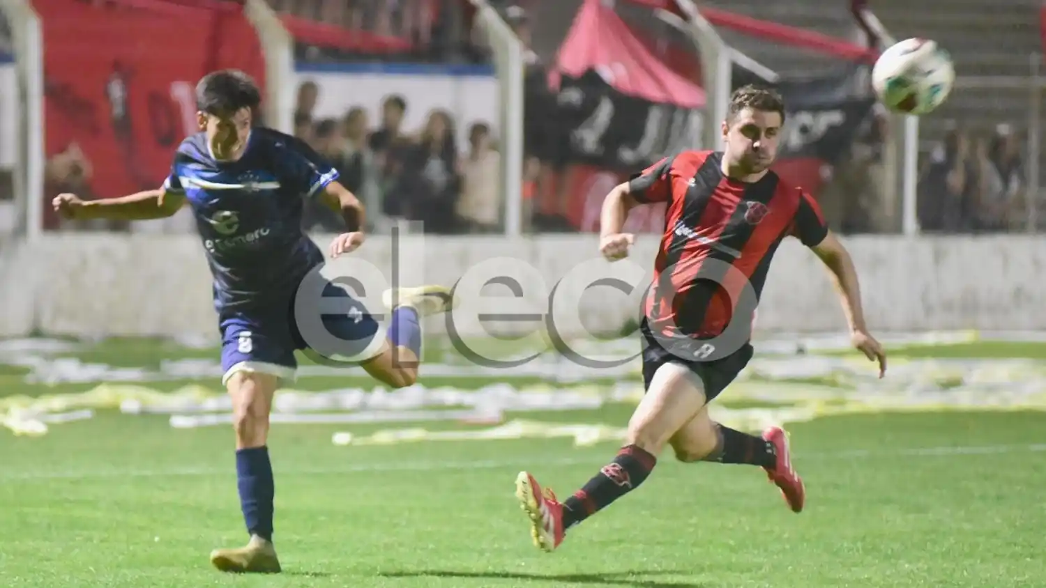 Marcos y Bohigues, en la final del torneo Clausura que Gimnasia le ganó a Juarense.