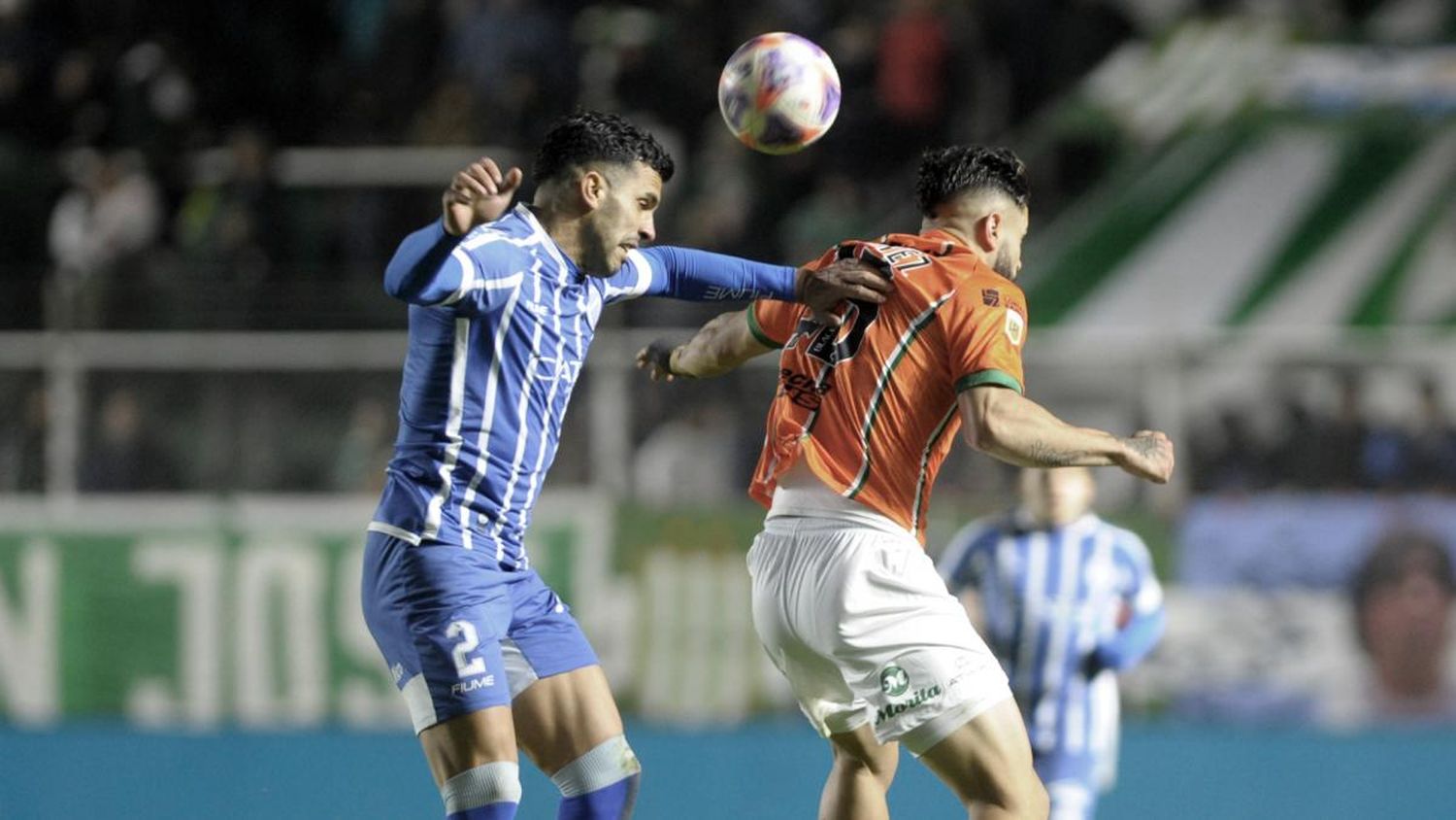 Godoy Cruz, de Mendoza y Banfield juegan en San Luis por el pase a "semis"