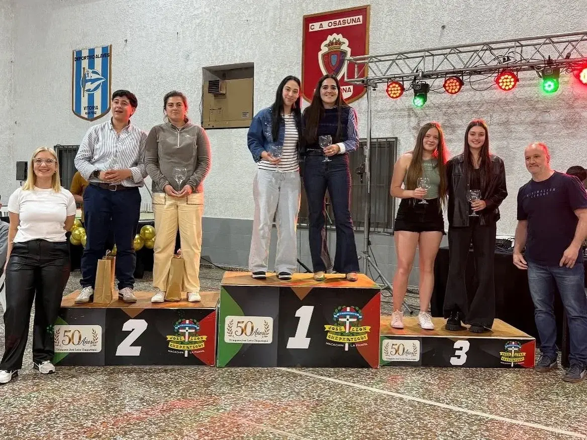 En lo más alto del podio Goytiño y Fernández