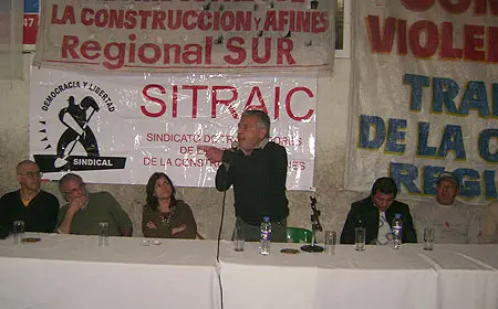 Denuncian falta de inversión en obras hídricas en Lomas de Zamora