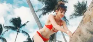 Celeste Cid y las postales de unas vacaciones inolvidables