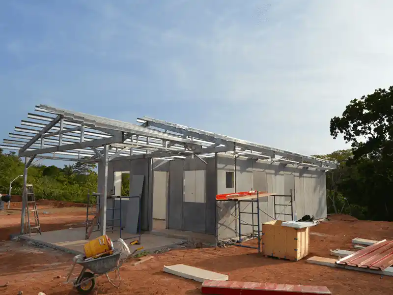 Bellati promueve controles para evitar estafas con viviendas industrializadas