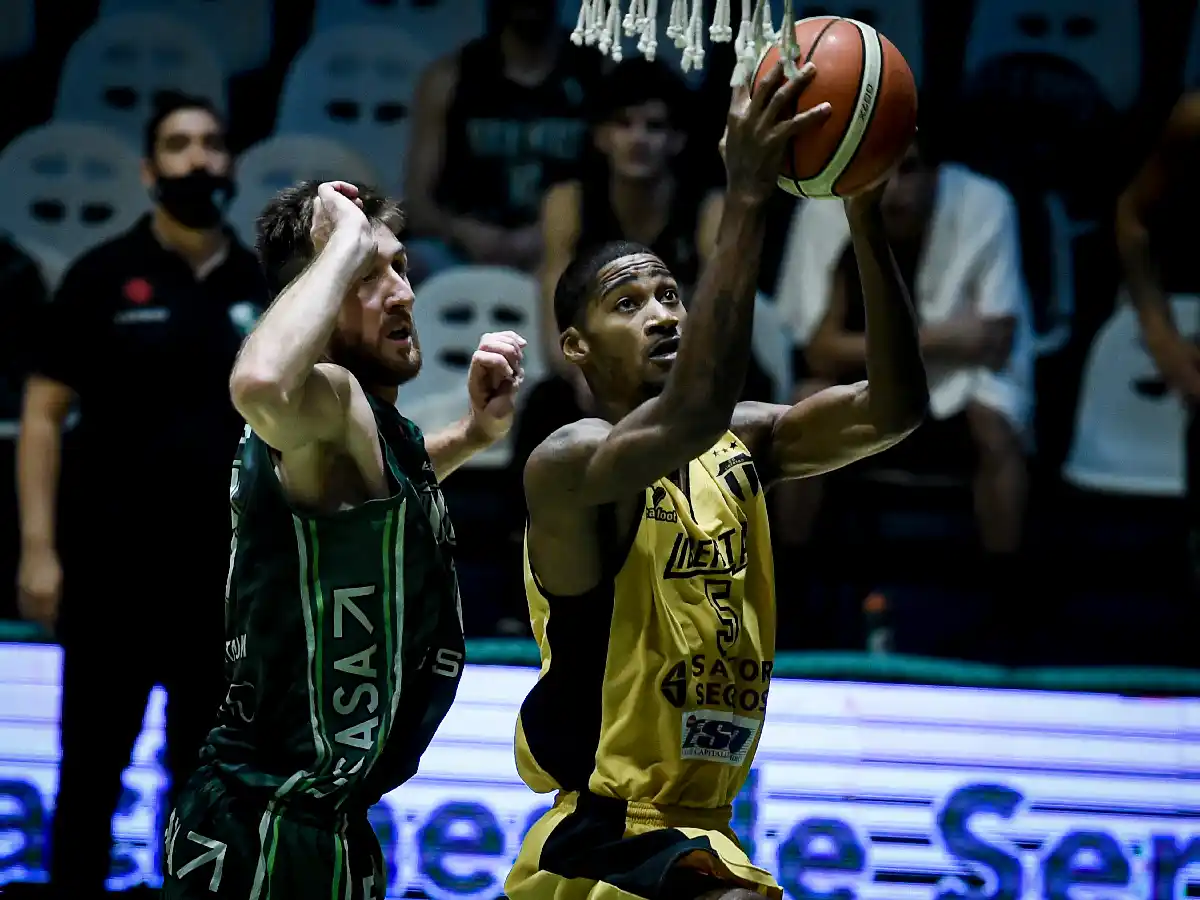 Atenas perdió con Libertad de Sunchales