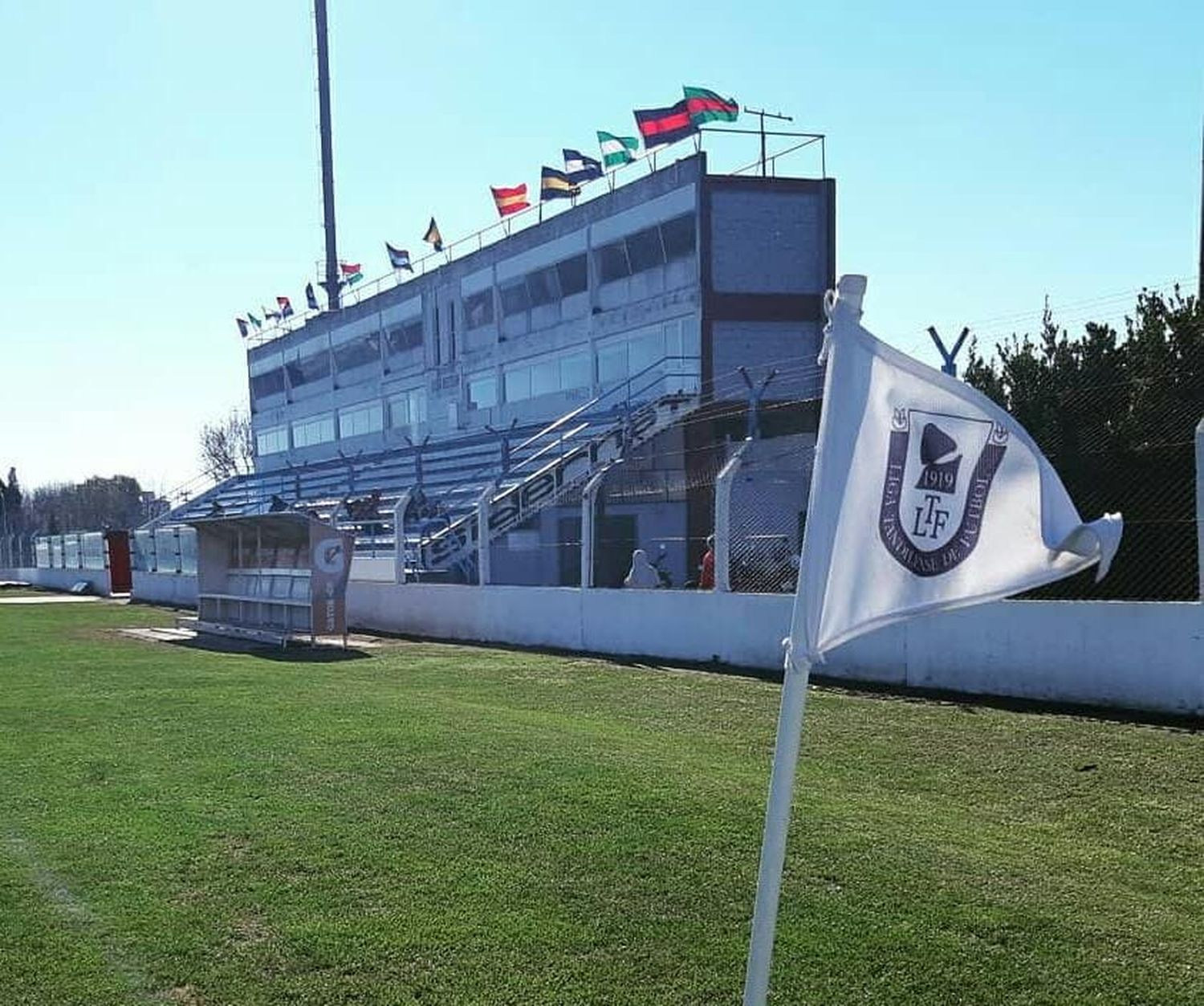 La Liga Tandilense celebró su aniversario con dos pedidos solidarios
