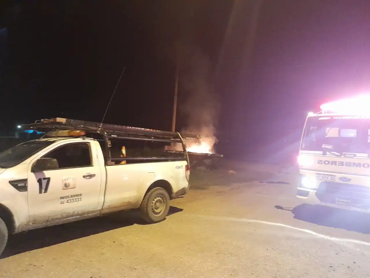 Incendio de basura afectó el cableado de la Cooperativa Eléctrica