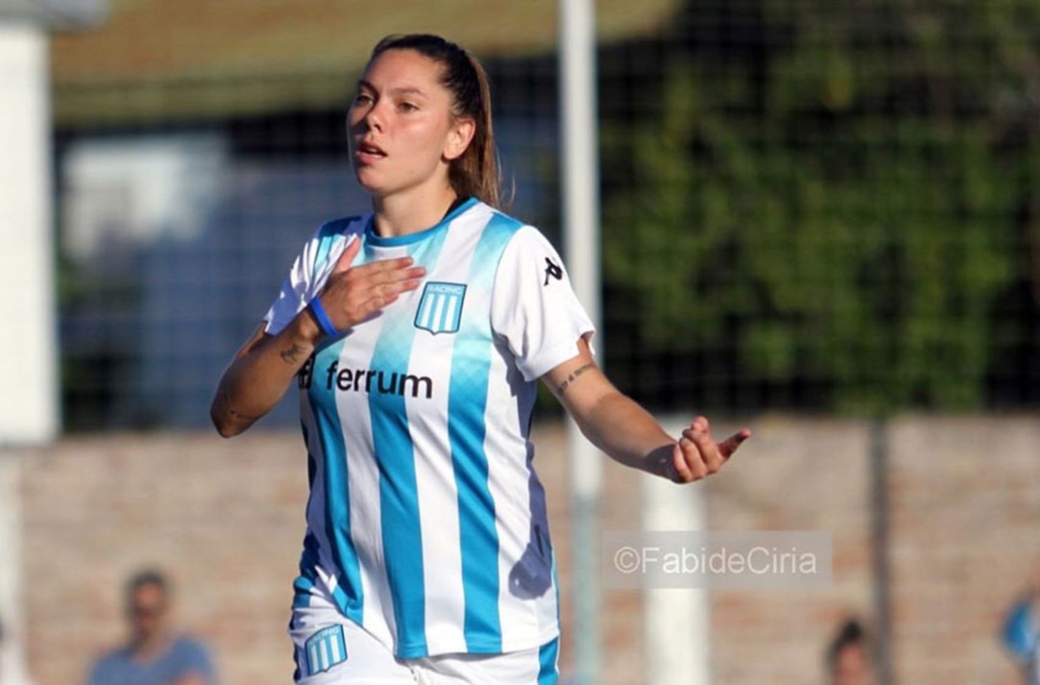 Fútbol femenino: Milagros Menéndez y la lucha diaria por la igualdad