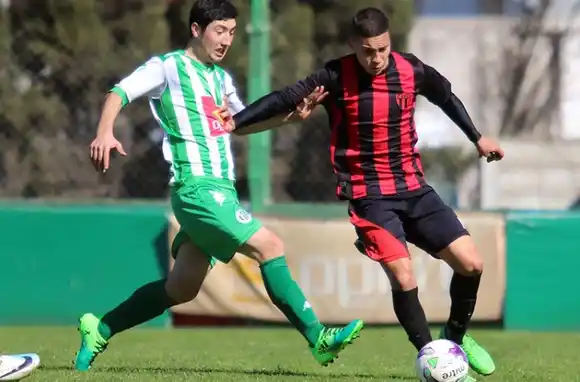 Comenzó el torneo de fútbol local "Pedro Suarez"