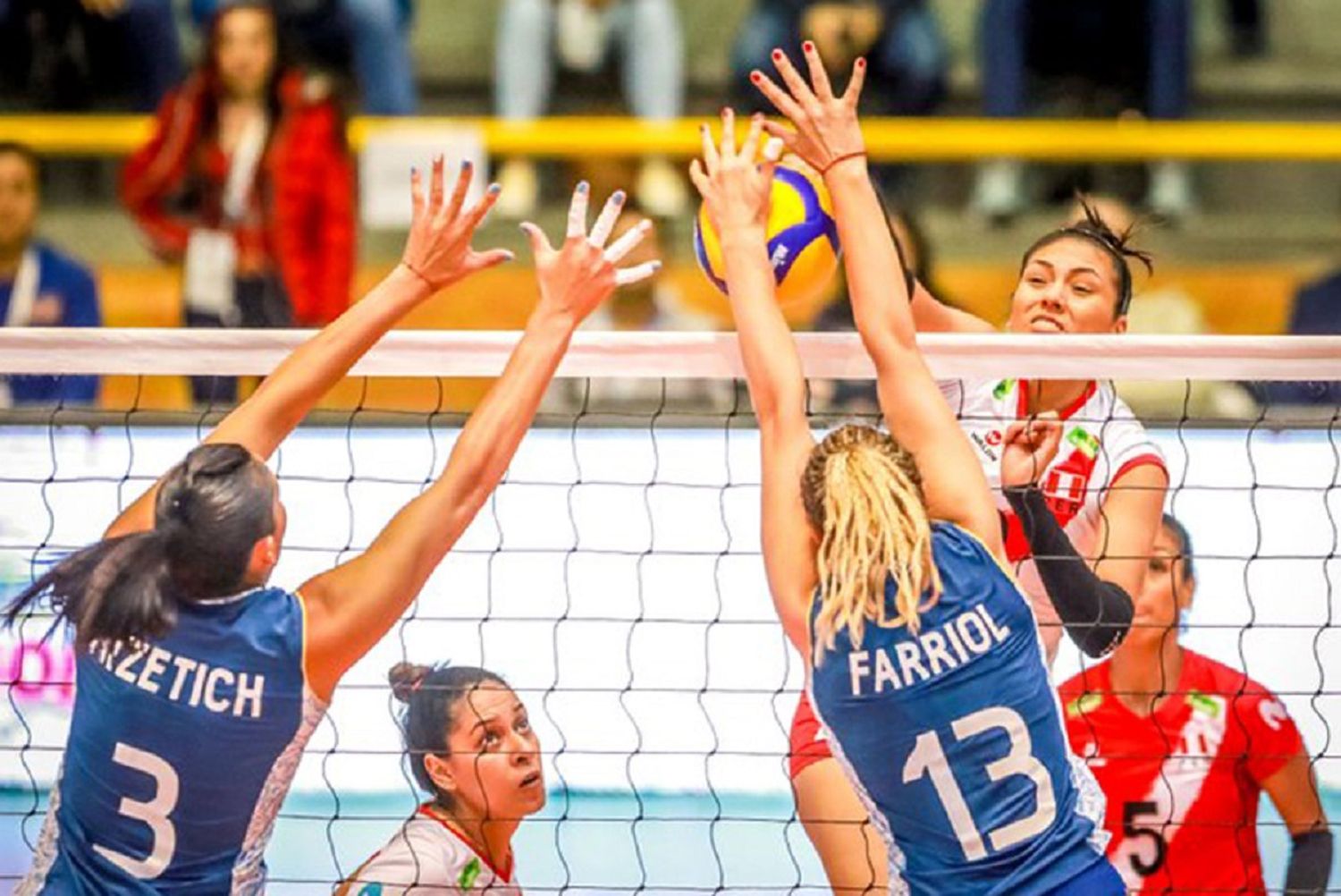 Sólido arranque de Las Panteras venciendo a Perú en el Preolímpico