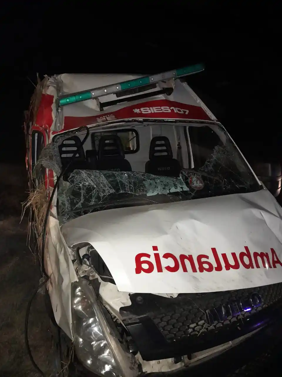 Los dos ocupantes resultaron con lesiones.