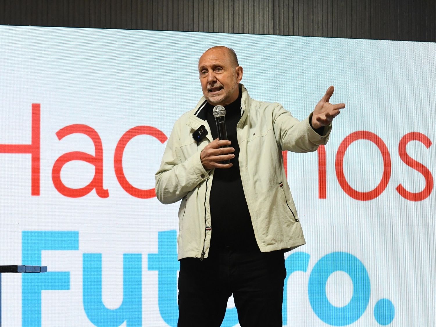 Omar Perotti.