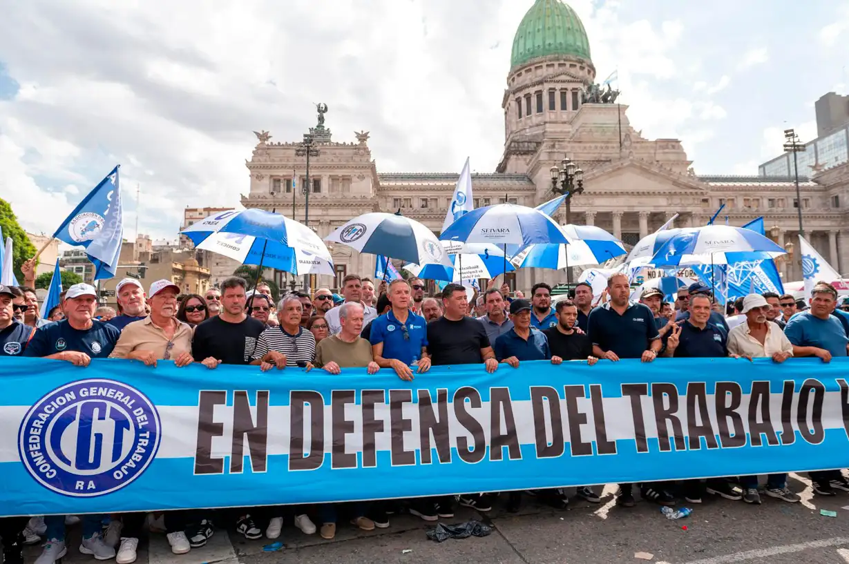 Protesta frente al congreso.