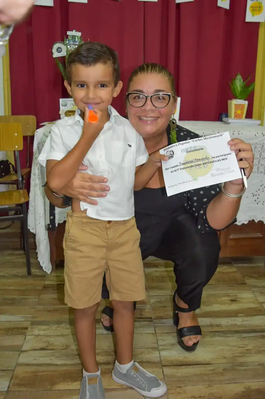 Se realizó la primera exposición de “Arte Huellas Med”