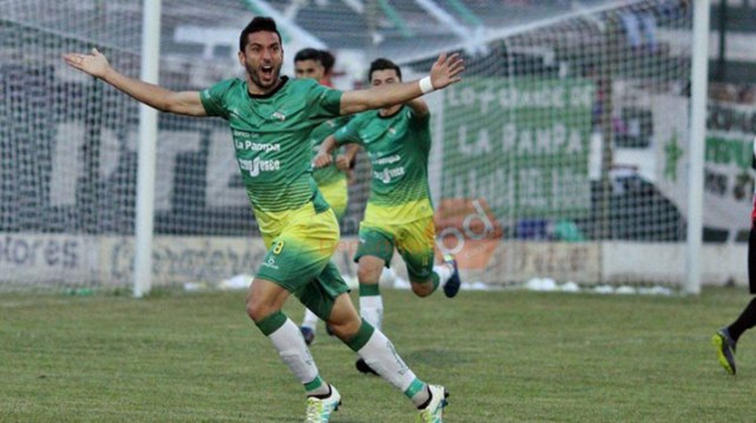 Ezequiel Riera, un nuevo volante mixto para Alvarado