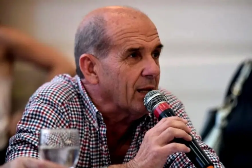 Zurro: "Los únicos que enfrentaron a esa mafia de Vidal fueron los docentes"
