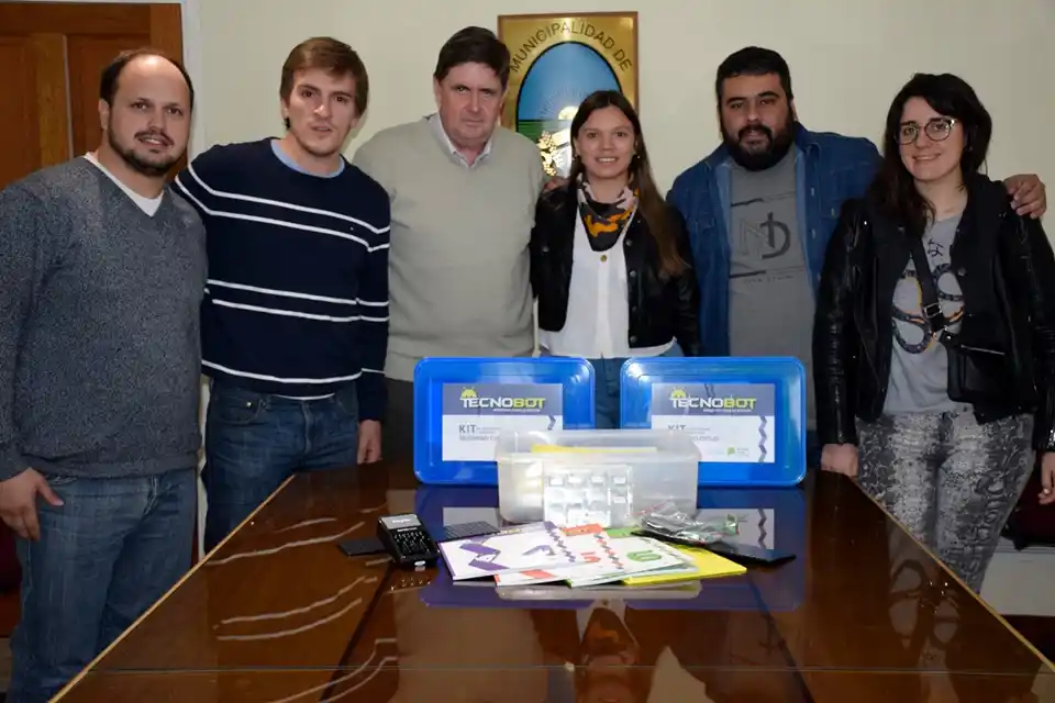 Recibieron kits de robótica para los talleres del Espacio Cultural