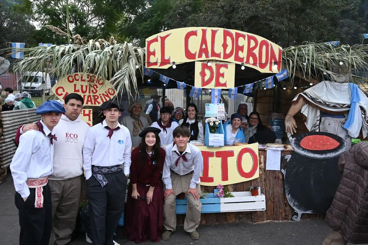 stands estudiantes 25 de mayo 2026 - 3