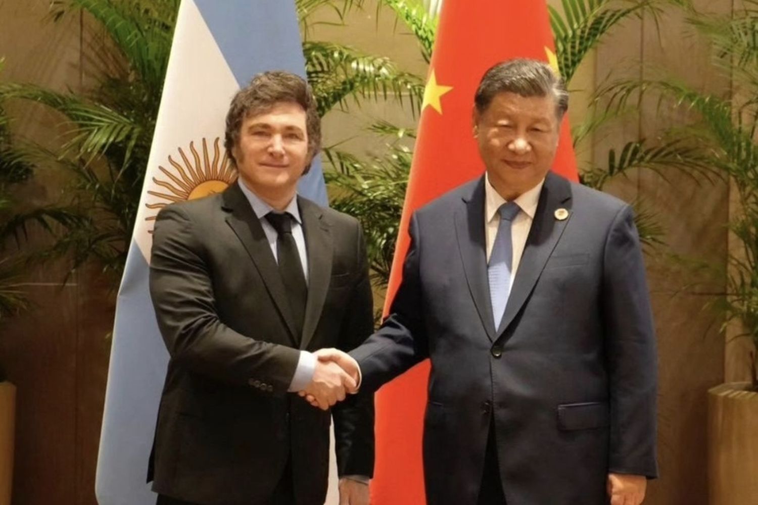 Milei se reunió en Brasil con el presidente chino, Xi Jinping