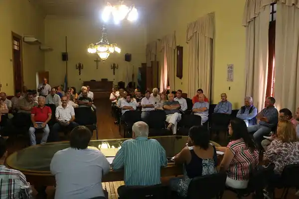 Concejales y productores debatieron sobre la prohibición del glifosato