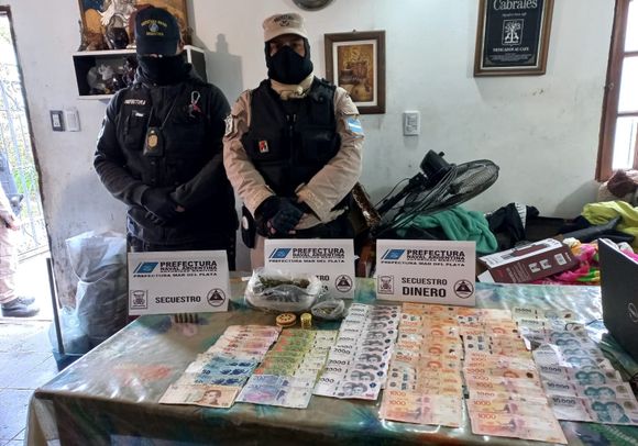 Otro golpe al narco: secuestran 1300 dosis de sustancias ilícitas y detienen a cuatro personas