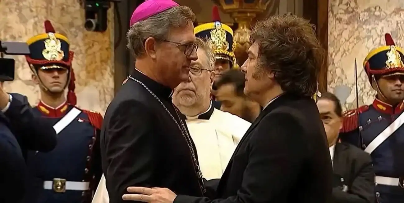 Milei junto a García Cuevas durante las actividades oficiales por el Tedeum del 2025.
