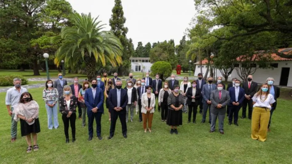 Los ministros de Educación de todo el país ratificaron el retorno a las clases presenciales