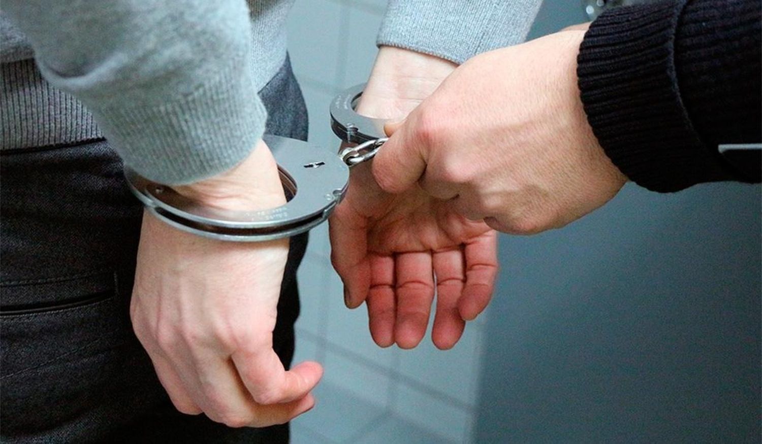 Venado Tuerto: arrestados por robar un celular y agredir a vecino en un domicilio