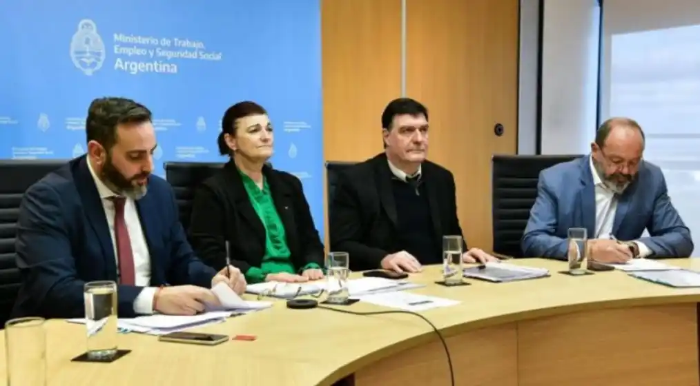 En medio de la escalada de la inflación, adelantan la convocatoria al Consejo del Salario para fin de mes