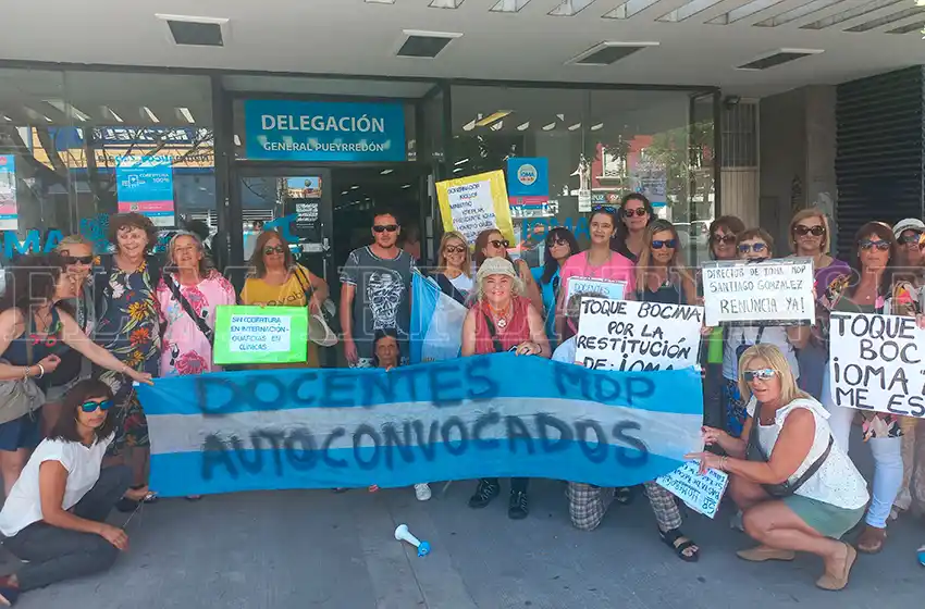 "Los pacientes con tratamientos oncológicos que no están siendo atendidos", afirmaron.