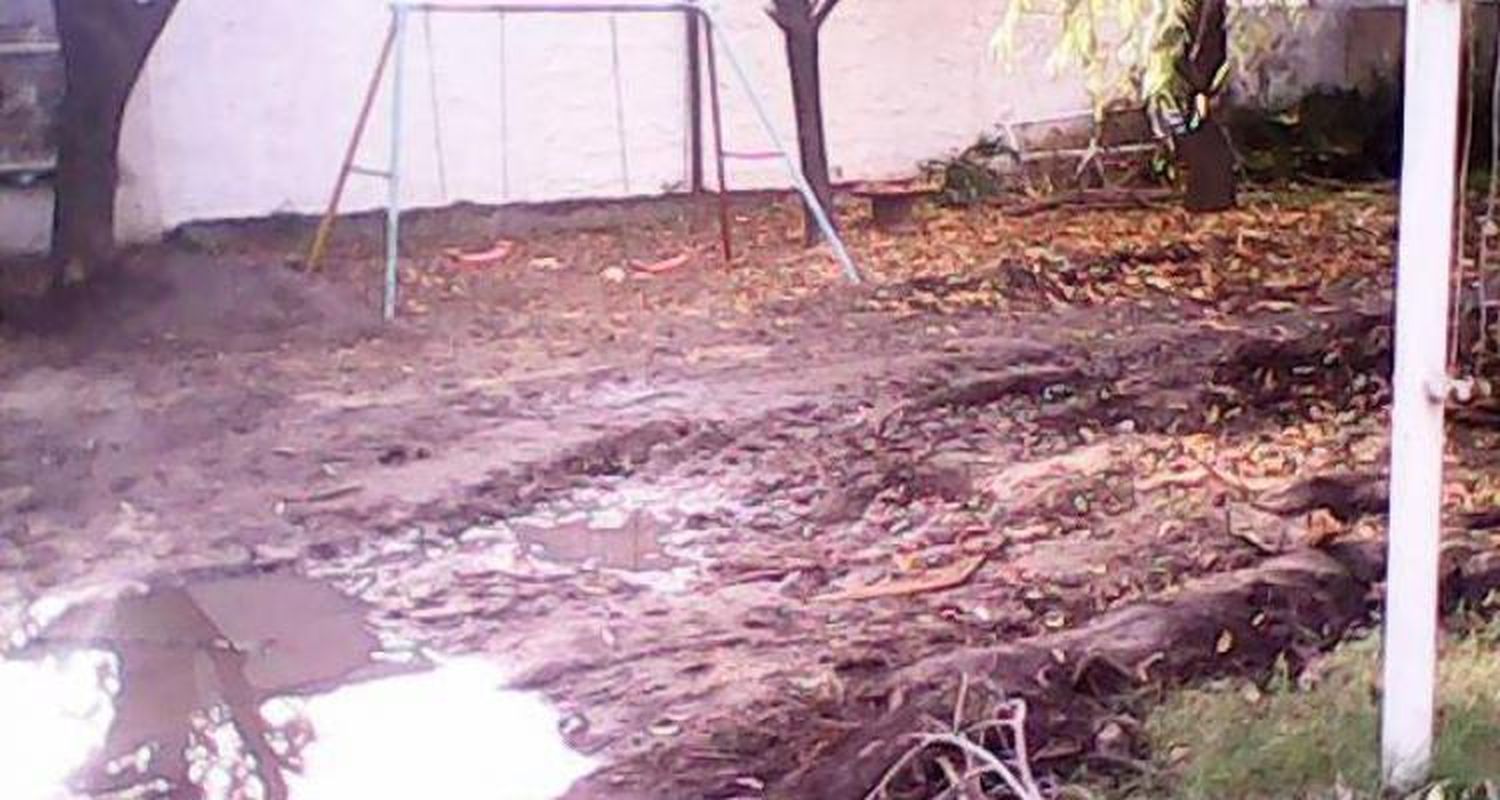 Reclamo por el patio del Jardín 903