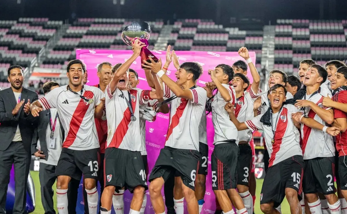 River inicia la defensa del título en la Messi Cup ante Chelsea