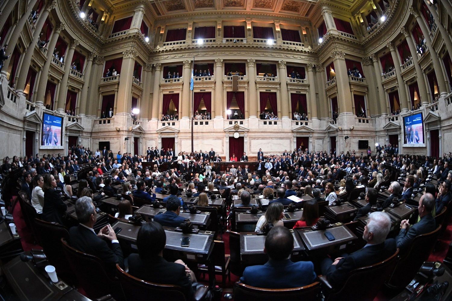 Elecciones: en favor de la boleta única