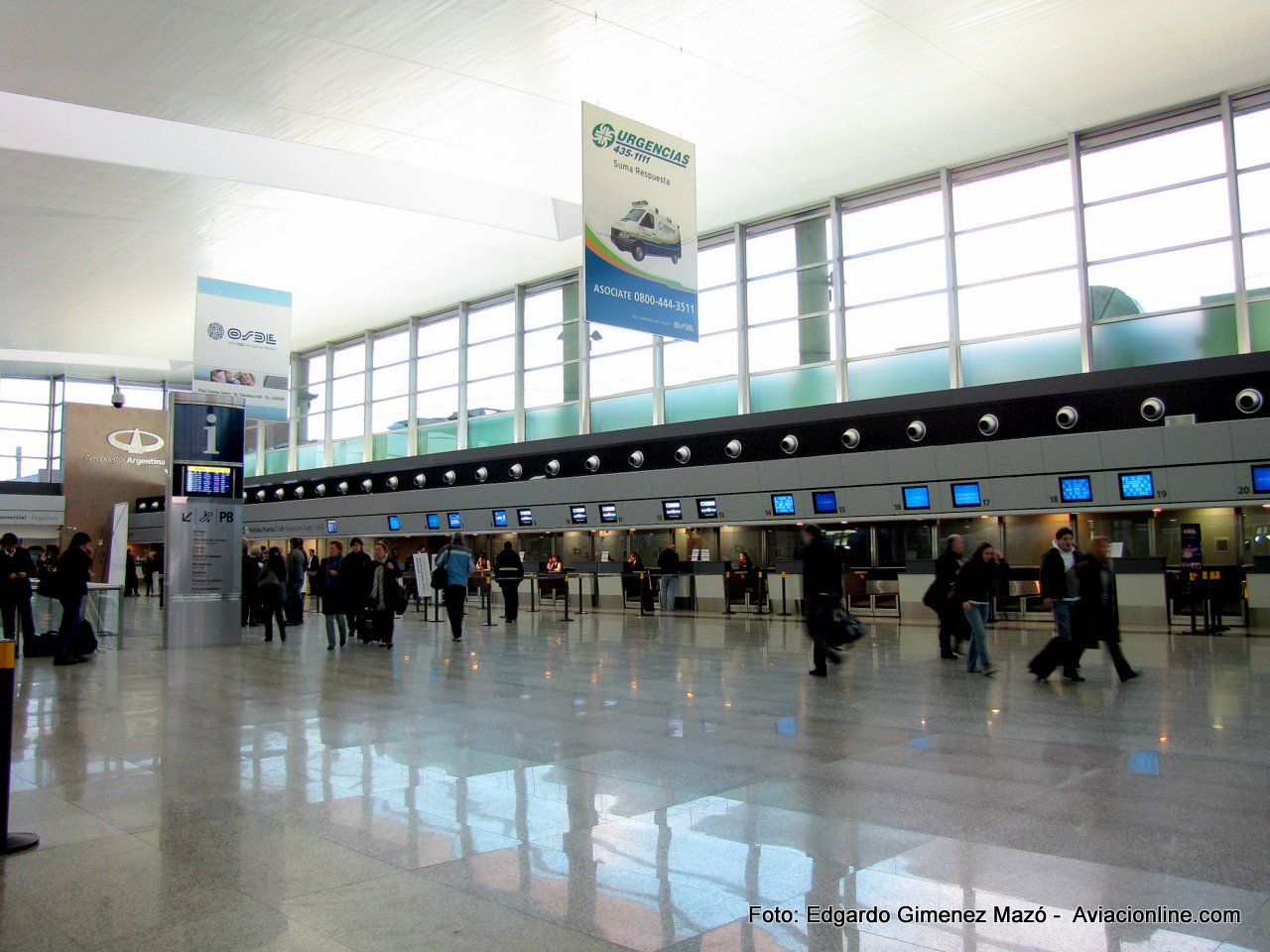 Tráfico de pasajeros en aeropuertos de AA2000 tuvo una leve caída en noviembre