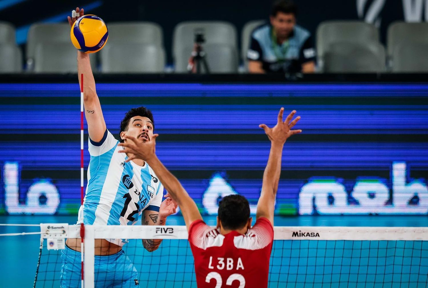 Argentina cambió a tiempo, derrotó a Egipto y clasificó a octavos de final del Mundial