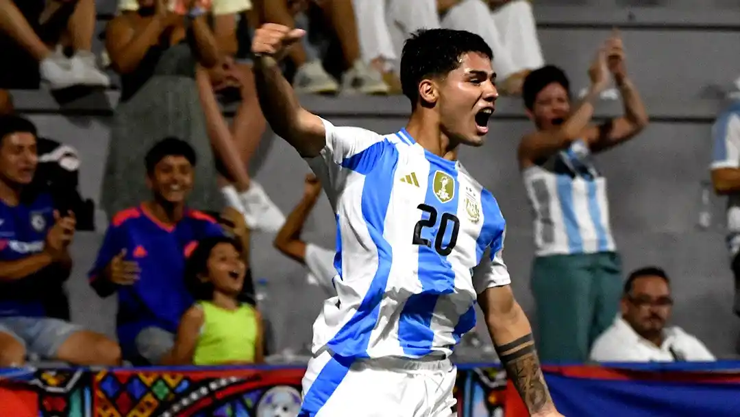 Ojeda, de San Lorenzo, anotó el gol decisivo.