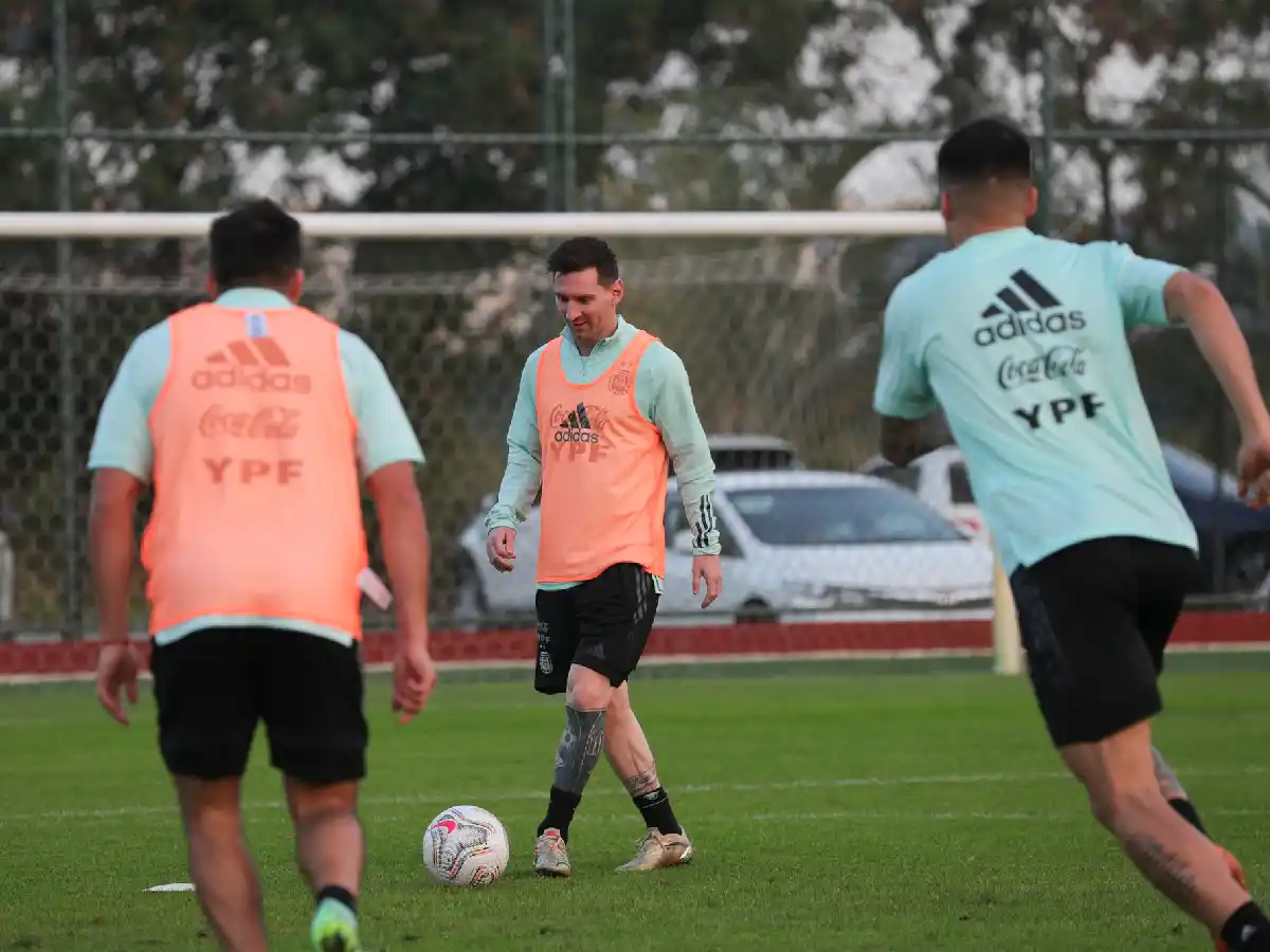 Scaloni no dio indicios sobre el equipo para la final