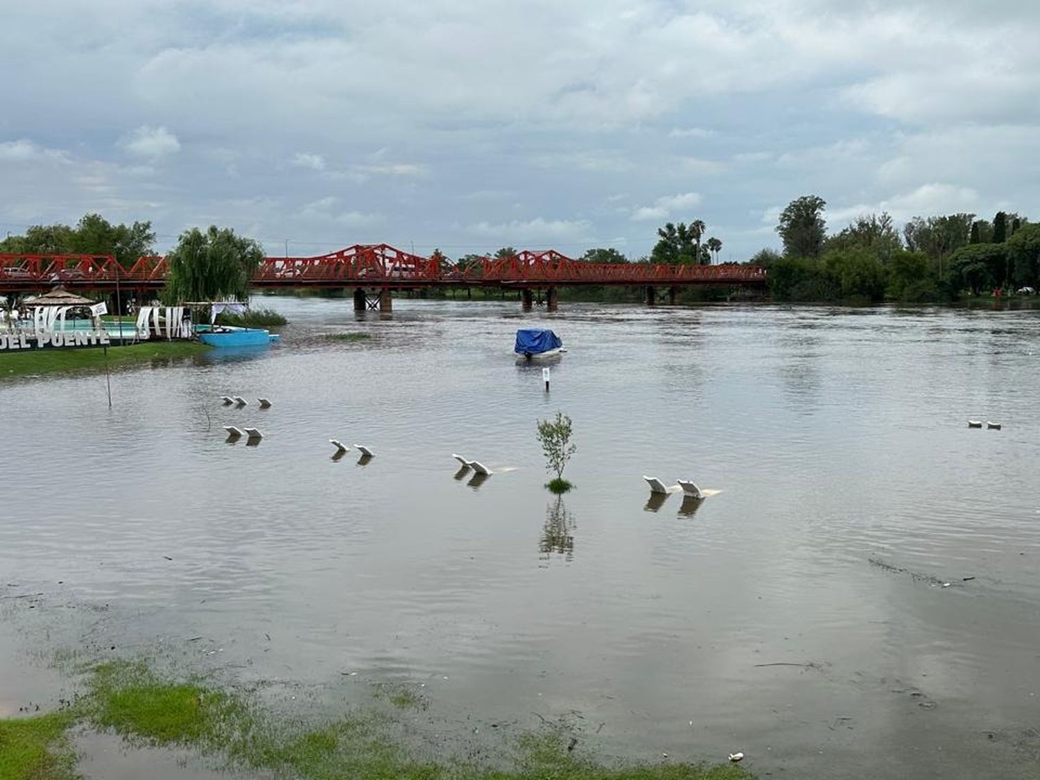 Repunte del río Gualeguaychú: Defensa Civil se reunió con pobladores y prestadores ribereños