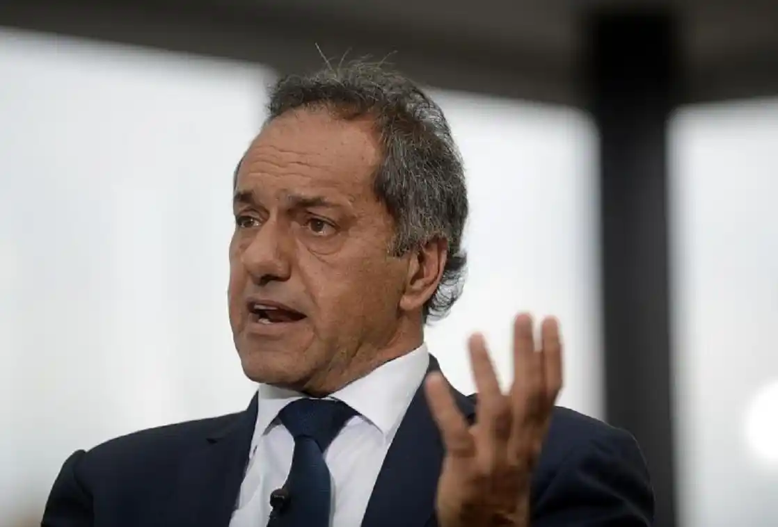 Daniel Scioli renunció a su jubilación de privilegio para cobrar como embajador y ahora volvió a pedir esa pensión