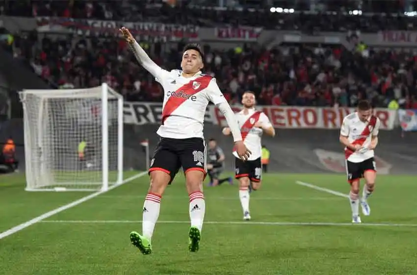 Newells dejó una pésima imagen en el Monumental, fue goleado por River y estiró la racha negativa
