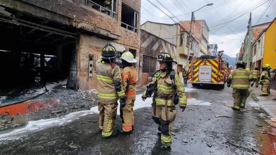 Incendio en El Paraíso deja decenas de personas sin casas