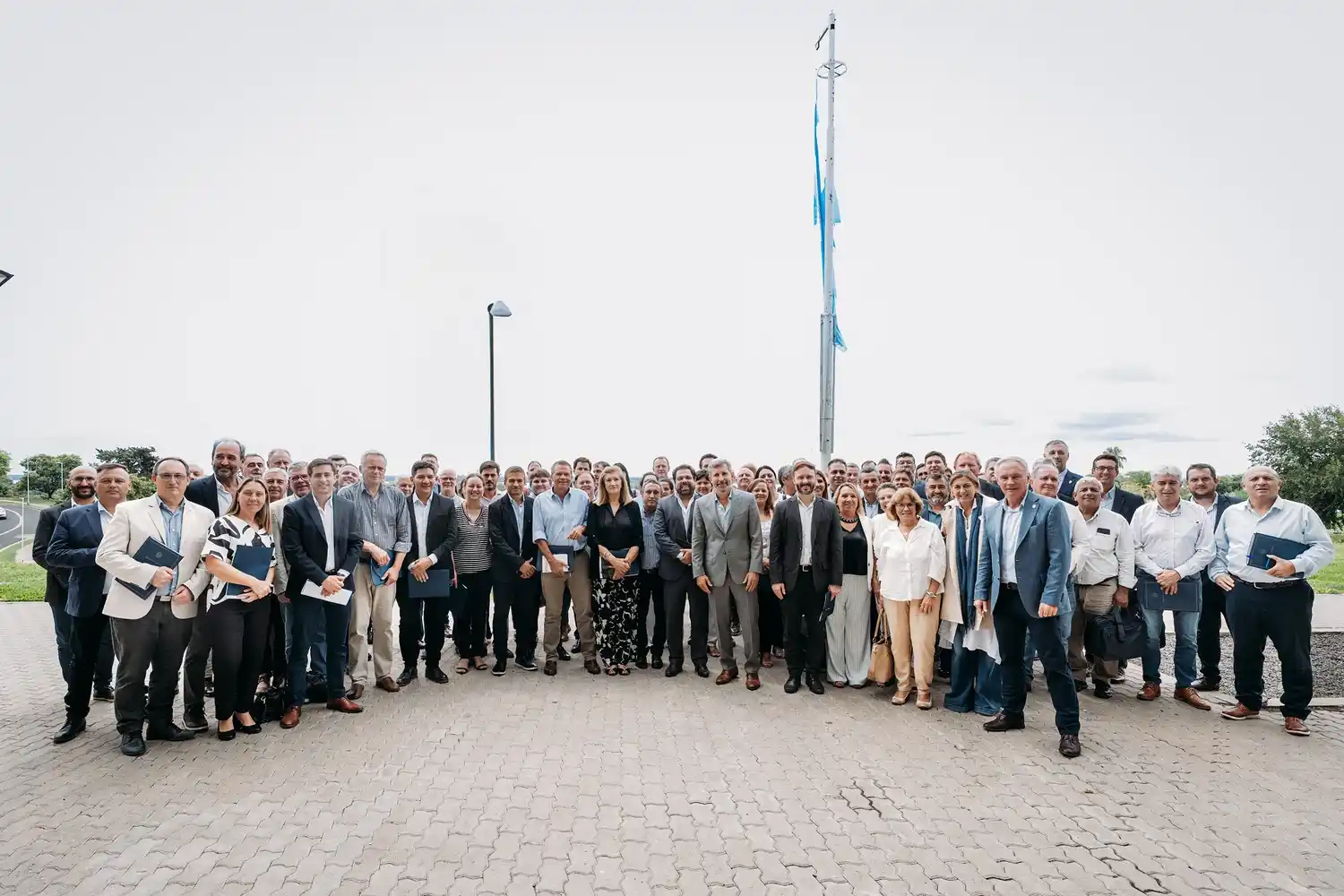 Frigerio encabezó un encuentro con intendentes entrerrianos para coordinar gestión y obras