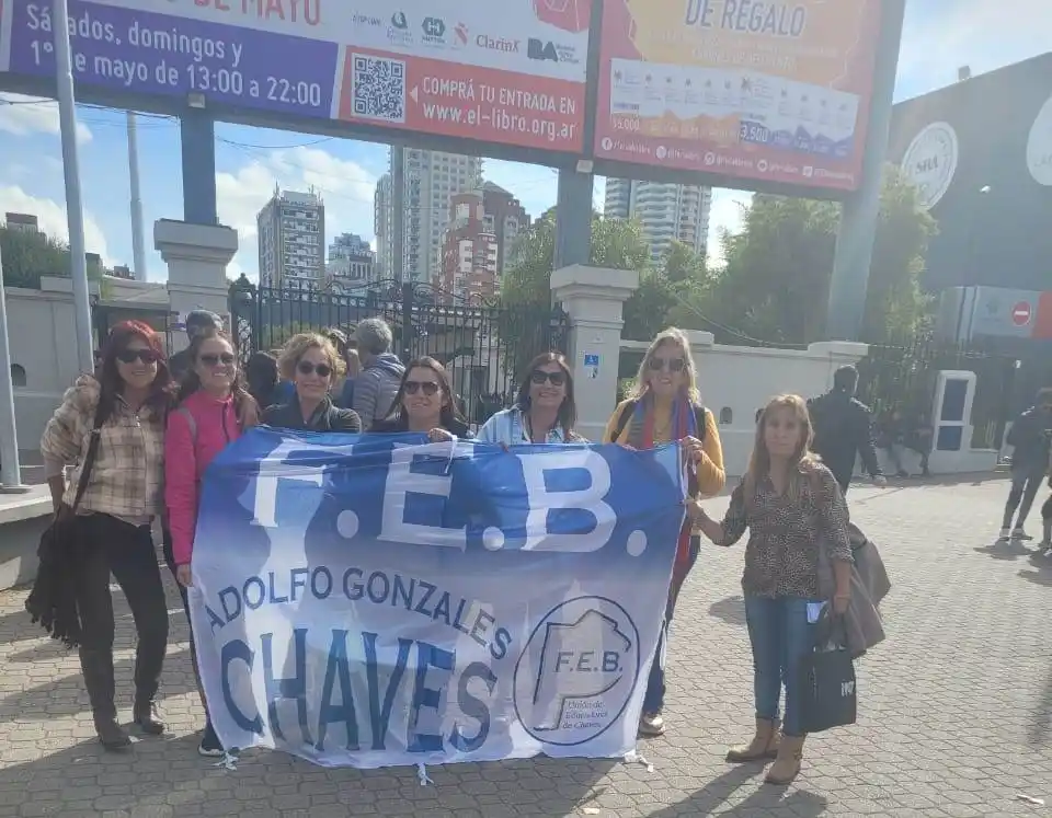 Docentes y bibliotecarias de Chaves participaron de la Feria del Libro 2024