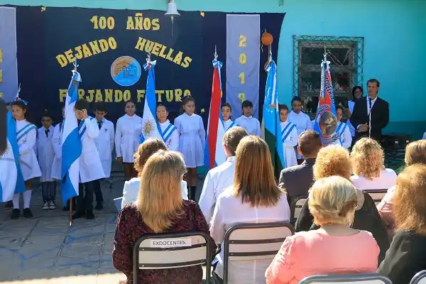 El inicio del Ciclo Lectivo tuvo su acto en la centenaria Escuela Nº 94