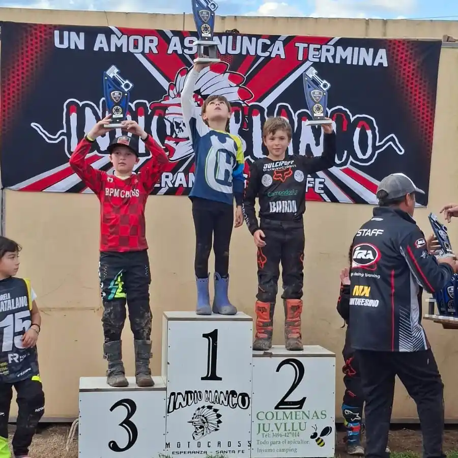 Pilotos gualeyos brillaron en la 5ª fecha del Santafesino de Motocross en Esperanza