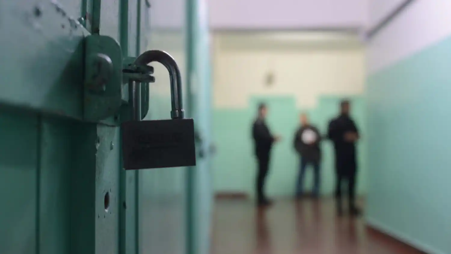 Fallo judicial ordena aplicar la vacuna contra el Covid-19 a los presos de cárceles bonaerenses