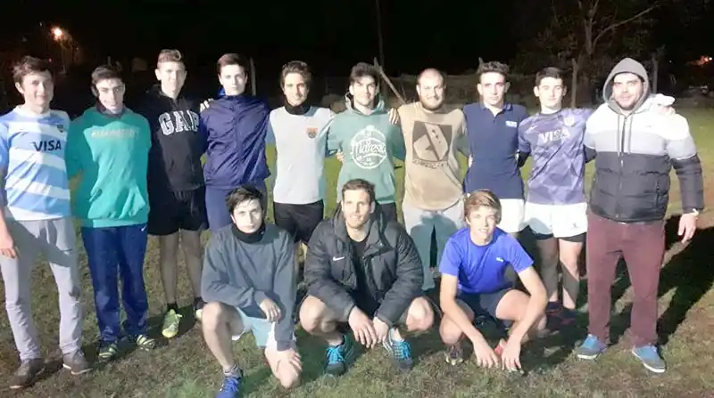 De los Jaguares al Náutico, Facundo Bosch visitó el club