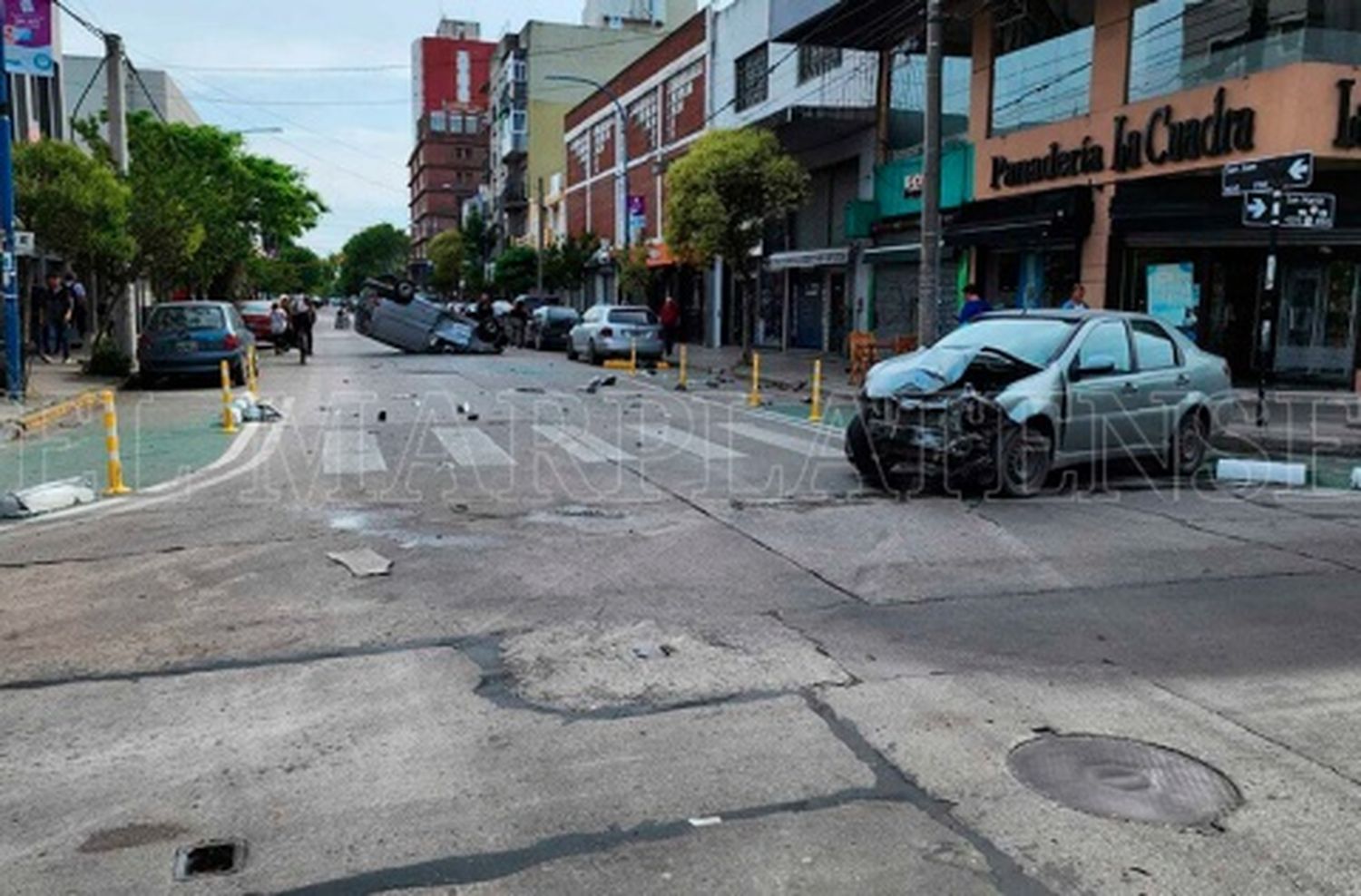 Video: así fue el momento del choque y vuelco en el barrio San Juan